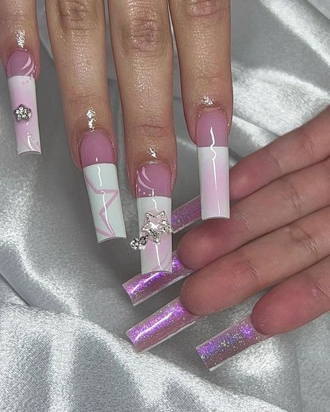 French Tips With Planet Charm, Alt Y2k Nails, Kawaii French Tip Nails, Y2k Birthday Nails, Y2k French Tip Nails, Y2k French Tip, Black French Tip Nail, Black French Tip, French Tip Nail Art