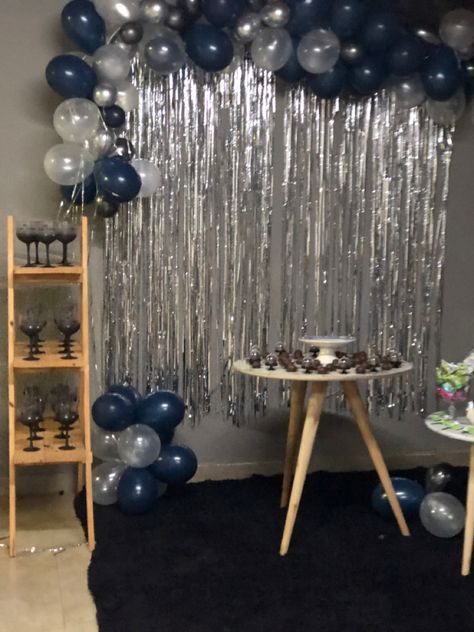 Blue And Silver Themed Birthday Party, Midnight Blue Birthday Theme, Taylor Swift Midnights Party Theme, Dark Blue And Silver Birthday Theme, Dark Blue Party Theme, Midnights Taylor Swift Birthday Theme, Dekor Sweet Seventeen Party, Midnight Birthday Theme, Dark Blue Party Decorations