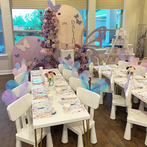 Daliah’s Born TWO Blossom | CatchMyParty.com Butterfly Birthday Party Games, Butterfly Birthday Party Ideas, Butterfly Birthday Theme, Birthday Party Table, Butterfly Birthday Party, Butterfly Table, Birthday Party Tables, Butterfly Party, Butterfly Theme