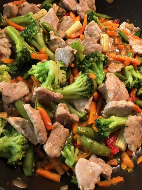 Stir Fry With Pork Chops, Pork Stir Fry Recipes Easy, Recipe With Noodles, Skillet Suppers, Leftover Pork Tenderloin, Pork Stir Fry Recipes, Alicia Marie, Chinese Beef, Asian Meals