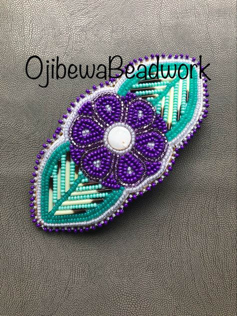 Beaded Barrettes Pattern, Native Beaded Barrettes, Seed Bead Hair Clip, Porcupine Quill Crafts, Beaded Barrettes Native Americans, Barrette Crafts, Beaded Hair Clip, Beaded Hair Barrettes, Porcupine Quill Jewelry