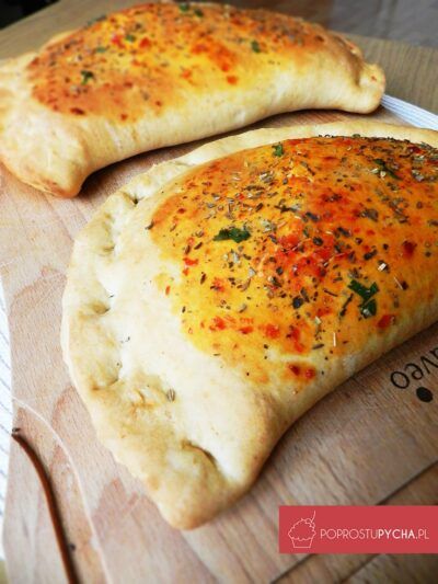 Calzone - Przepis od Po Prostu Pycha Pierogi Pizza, Easy Eat, Salty Foods, Culinary Recipes, Healthy Snacks For Kids, Healthy Foods To Eat, Italian Recipes, Cooking And Baking, Food Inspiration