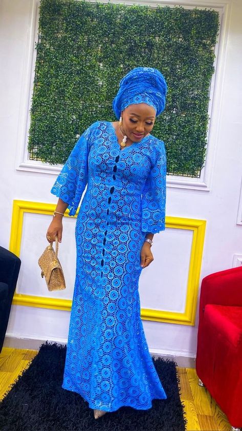 Lace Style Asoebi, Africa Lace Dress Nigerian Fashion, Sample Lace Styles Nigeria, Foil Lace Styles, Lace Net Dress Styles, Chantilly Lace Asoebi Styles, Lace Gown Styles For Big Madam, Latest A Shape Lace Gown, Net Bubu Gown Styles