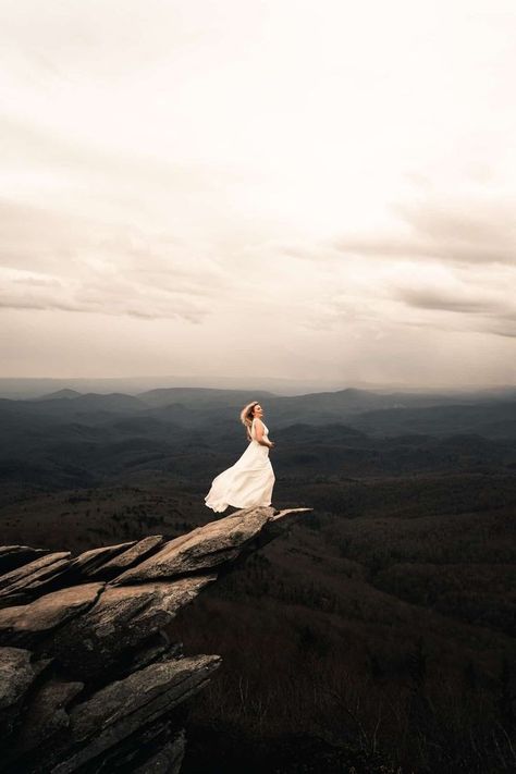 Mountain Portrait Photography, Outdoors Elopement, Mountains Photoshoot, Mountain Portraits, Mountain Portrait, Mountain Photoshoot, Elopement Photoshoot, Adventurous Couple, Landscape Model