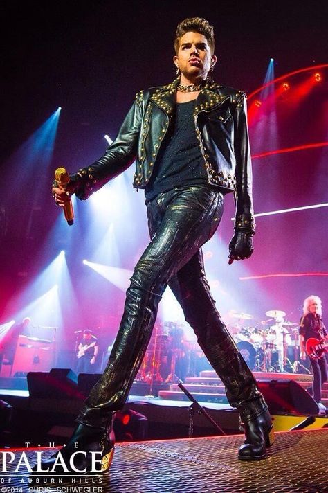 It's all about the legs Queen Adam Lambert Tour, Queen With Adam Lambert, Adam Style, Men In Heels, Adam Lambert, Leather Outfit, On Stage, Leather Men, Leather Pants