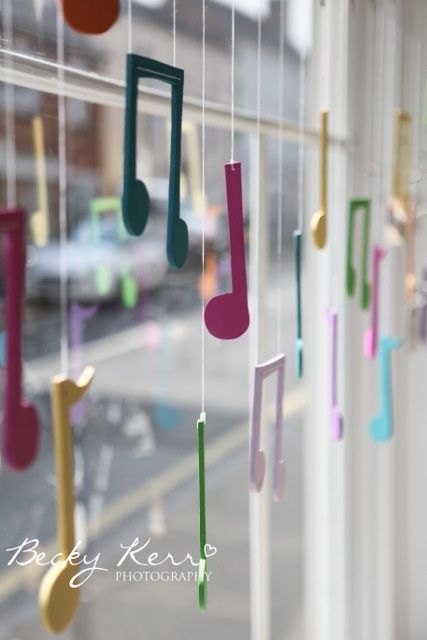 Piano Classroom Decor, Dance Studio Window Display, Music Theme Decorations Ideas, Festival Window Display, Window Display Classroom, Music Room Decorations School, Music Window Display, Summer Window Display Store Fronts, Music Themed Background