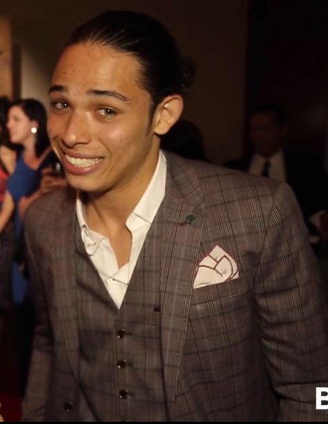 Anthony Ramos Long Hair, John Laurens Hamilton, Anthony Ramos Hamilton, Hamilton Characters, Hamilton Photos, Laurens Hamilton, Hamilton Cast, Hamilton Jokes, John Laurens