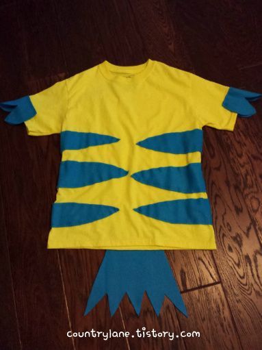 Flounder Costume Diy, Plain Yellow T Shirt, Flounder Costume, Mermaid T Shirt, Costume Mermaid, Yellow Tights, Mermaid Tshirt, Costume Carnaval, Plain Yellow