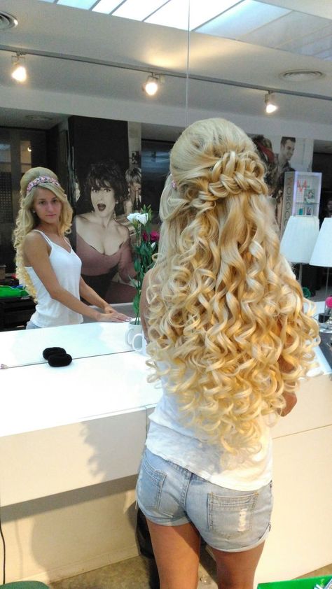 Southern Belle Hairstyles, Southern Belle Hair, Hair Claim, Dolly Hair, Half Up Half Down Curly, Blond Curly Hair, Belle Hair, Face Hairstyles, Barbie Blonde