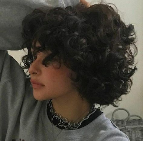 Short Hair Styles For 2023, Best Short Hair, Shot Hair, Short Curly Haircuts, Hair Aesthetic, Haircuts For Curly Hair, Shot Hair Styles, Curly Hair Inspiration, Fluffy Hair