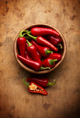 Red hot! Aphrodisiac Foods, Chilli Peppers, Man Food, Idee Pasto Sano, Hot Chili, Red Chilli, Fruit And Veg, Spicy Recipes, Stuffed Hot Peppers