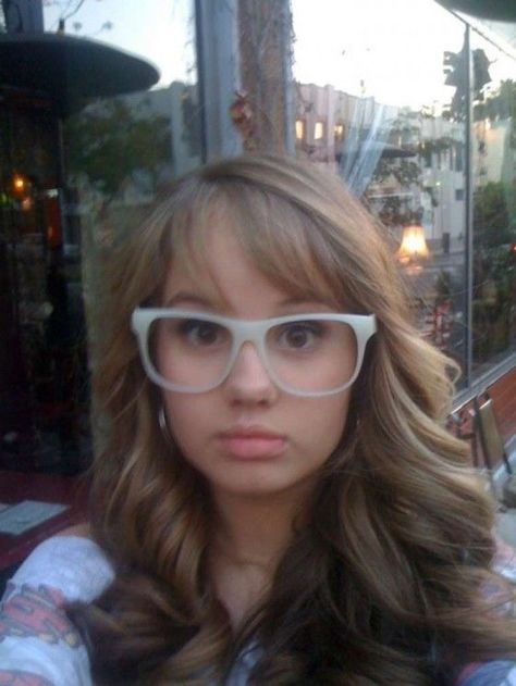 Old Disney Channel, Celebrity Selfies, Grunge Pictures, 2013 Swag Era, Models Off Duty Style, Suite Life, Debby Ryan, Old Disney, Child Actors