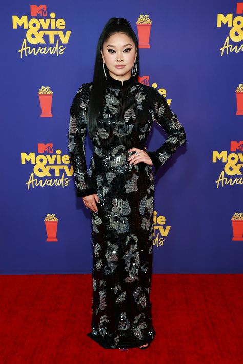 Giorgio Armani Dress, Armani Dress, Lana Condor, Mtv Awards, Riley Keough, Tv Awards, Mtv Movie Awards, Mandy Moore, Movie Awards