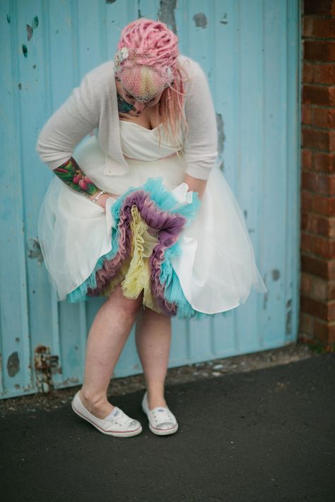 Nonwhite Wedding Dress, Funky Wedding Dress, Alternative Wedding Dress Color, Colourful Backyard, Unusual Wedding Dress, Colourful Wedding Dress, Goofy Personality, Pink Dreadlocks, Quirky Wedding Dress