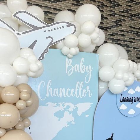 Joanna • Jfparty on Instagram: "Landing soon.. ✈️✈️✈️  Falling in love with this theme for a baby boy 💙 There adventure begins! ☁️☁️ #airplanebabyshower #landingsoon #babyshowerideas #babyshowertheme #boybabyshower #balloongarland #balloondecor #partydecorations #partyideas #partyinspiration #dfwballoons #dallasballoons #eventstylist #balloonartist" Landing Soon Baby Shower Theme, Airplane Baby Shower, Airplane Baby, Adventure Begins, Baby Shower Theme, Balloon Arch, Party Inspiration, Balloon Garland, Balloon Decorations