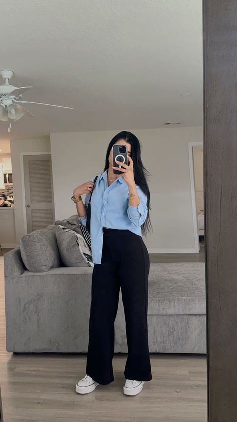 Black Knit Pants Outfit, Ootd Work Casual, Back To Uni Outfits, Outfit Formal Mujer, Outfit Uni, Elegance Dress, Simple Casual Outfits, Celebrity Casual Outfits, Luxury Photography