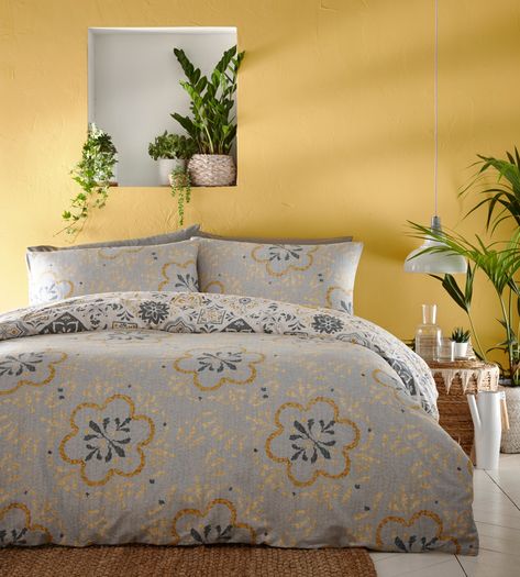 Two designs, one set - endless possibilities✨! Transform any bedroom with this Morocco Ochre reversible duvet cover set! Featuring an array of unique, ethnic floral patterns in a beautiful ochre colourway😍 #reversible #duvetcover #bedding #bedroominspo #quiltcover #bedroomdecor #makeyourspaceyourhome #homespacedirect #ethnicdesign #beddingset #bedroomgoals #bedroom Moroccan Bed, Double Bed Covers, Fresh Bedding, Duvet Covers Yellow, Patterned Duvet, Super King Duvet Covers, Print Duvet Cover, Yellow Bedding, Luxury Duvet Covers