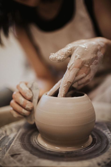 Throwing Clay, Clay Classes, Pottery Store, Vision Board Images, Wheel Throwing, Wheel Thrown Pottery, Pottery Classes, Thrown Pottery, Ceramic Studio