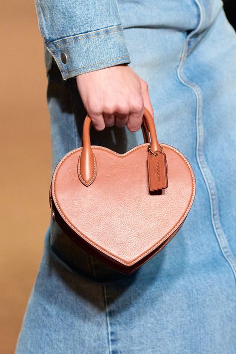 Coach Fall 2023 Ready-to-Wear Collection | Vogue Edgy Bags, Fall 2023 Ready To Wear, 2023 Ready To Wear Collection, My Style Bags, 2023 Ready To Wear, Detail Photos, Runway Looks, City Bag, Vogue Runway