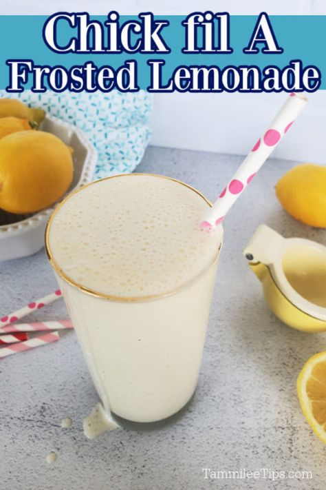 Copycat Chick fil A Frosted Lemonade Recipe {Video} - Tammilee Tips Chick Fil A Frosted Lemonade, Chick Fil A Copycat, Chick Fil A Recipe Copycat, Frosted Lemonade Recipe, Copycat Chick Fil A, Frosted Lemonade, Frozen Lemonade, Refreshing Drinks Recipes, Lemonade Recipe