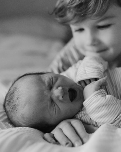 Those first family-of-five moments🩵🩵🩵 #newbornphoto #michiganfamilyphotographer #lifestylefamilyphotography #inhomesession Lifestyle Photography Family, Family Of Five, July 28, Michigan Wedding, Lifestyle Photographer, Newborn Photos, Family Photographer, Newborn Photography, Michigan