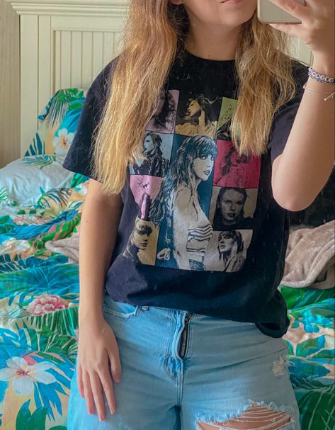 Taylor Swift Eras Tour Aesthetic, 5sos Concert Outfit, Taylor Swift Vibes, Swiftie Aesthetic, Merch T Shirt, Eras Tour Aesthetic, Eras Tour Merch, Taylor Concert, Eras Tour Ideas