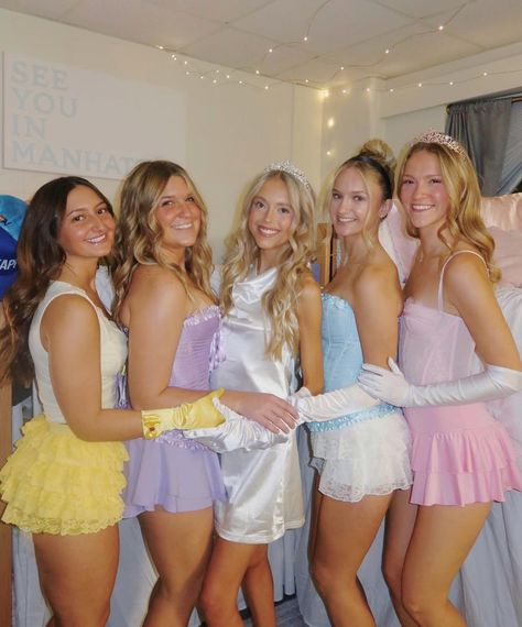 so spooky so fun 🤩 College Halloween, Tangled Rapunzel, Princess Costume, Princess Aurora, Pink Princess, Rapunzel, Sorority, Princess Peach, Sleeping Beauty