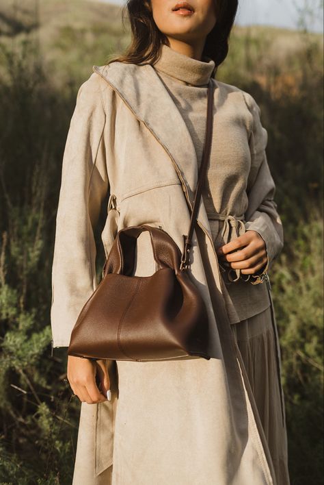 Outfit 
Cottage core 
Neutral outfits Polene Bag Outfit 10, Polene Numero Un Nano Outfit, Polene Number Nine, Polene Tonca Black, Polene Tonca Taupe, Neutral Outfit, Photo And Video, Instagram Photo, Photography