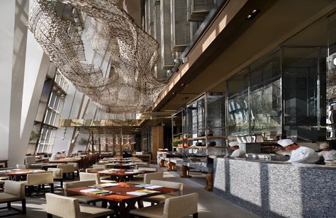 Park Hyatt Shanghai! Park Hyatt Shanghai, Luxury Bar Design, Open Kitchen Restaurant, Modern Kitchen Open, Design Café, Bar Interior Design, Luxury Bar, Park Hyatt, Restaurant Lounge