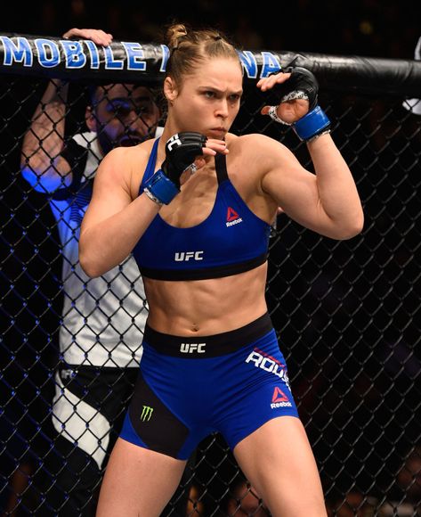 Female Mma Fighters, Rhonda Rousey, Ronda Rousey Ufc, Ronda Jean Rousey, Rowdy Ronda, Trening Sztuk Walki, Ufc Women, Female Boxers, Ufc Fighter