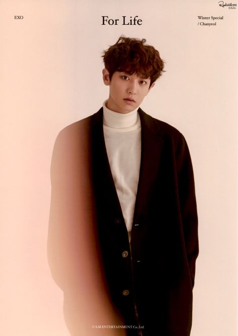 Chanyeol - 161231 SMTown Coex Artium merchandise - Credit: RadiantCY61. Foto Chanyeol Exo, Chanyeol Wallpaper, Exo For Life, Chanyeol Cute, Exo Album, Exo Lockscreen, Park Chanyeol Exo, Kim Jongdae, Kpop Exo