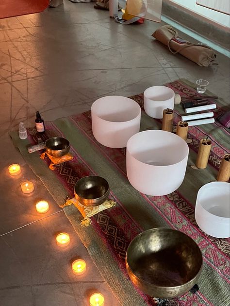 Singing Bowls Aesthetic, Bowls Aesthetic, Holistic Center, Sister Circle, Healing Center, Healing Room, Wellness Studio, Yoga Lessons, Sound Bath