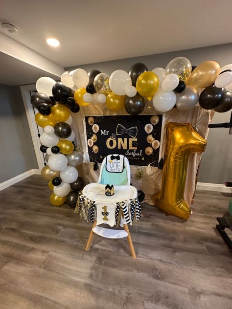 Mr 1derful Birthday, Countdown To One Birthday, Mr Wonderful 1st Birthday Decorations, Mr Onederful Photo Shoot, One Derful First Birthday Boy, Mr Onederful Birthday Decoration, Mr Wonderful 1st Birthday, Mr Onederful Birthday Cake, Mr Onederful Birthday Party Ideas