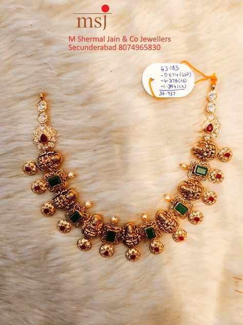 Lakshmi Choker Necklace, Short Necklace Designs Gold Latest, Short Necklace Designs Gold, Antique Earrings Studs, Kasu Haram, Necklace Designs Gold, Gold Jewels Design, Kundan Jewellery Set, Gold Bridal Necklace