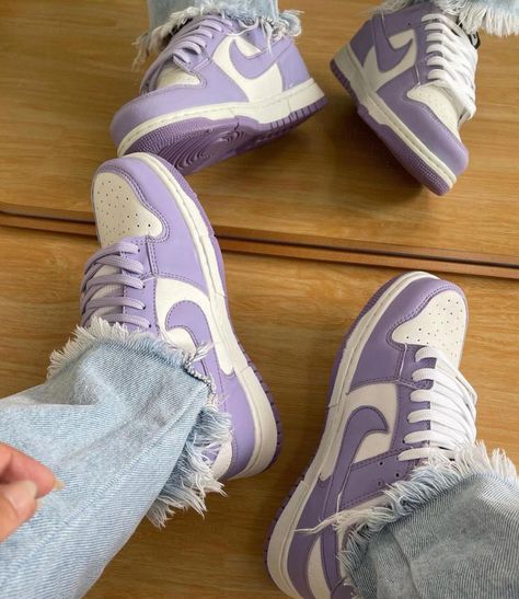 Purple Low Shoes, Purple Nike Dunks Outfit, Nike Dunks Purple, Nike Dunks Low Outfit Woman, Purple Shoes Outfit, Purple Dunks, Nike Dunk Low Purple, Dunk Low Outfit Women, Nike Dunk Low Outfit