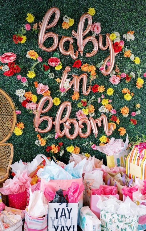 Baby in Bloom Balloon Banner for Background or Balloon Garlands  Listing Includes: Color of Choice (Rose Gold, Silver or Gold)  "baby in bloom" script letter balloon banner for backdrop  (Grasswall and Flowers not included)   All orders will be provided with a minimum of 1 balloon straw for inflation.  *  Individual letters range in sizes from 14" to 24" high depending on the letter, these balloons are LOWERCASE letters. No Capitol Letters. These letters range in size by letter height, you cannot choice the size of the letter you would like.  Example: a is a smaller letter in height, t is a taller letter, y is a longer letter. These are Lowercase cursive Letters only, NO Symbols or Numbers.  *  These are Air fill only (They will not float with helium) *  Each letter is an individual balloo Mom To Be Backdrop, Baby In Bloom Backdrop, Flower Baby Shower Theme, Boxwood Backdrop, April Baby Shower, Rose Gold Letter Balloons, Garden Baby Shower Theme, Balloon Business, Gold Letter Balloons