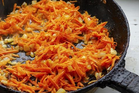 Shredded Baked Carrots Recipe: An Interesting & Tasty Glazed Carrots Recipe #30secondmom What To Do With Shredded Carrots, What To Make With Shredded Carrots, Roasted Carrots Air Fryer, Shredded Carrot Recipes, Carrots Air Fryer, Air Fryer Carrots Recipe, Shredded Carrot Recipe, Baked Carrots Recipe, Easy Carrot Recipes