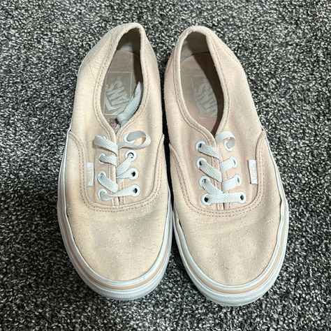 Coral peach vans Peach Vans, Coral Peach, Vans Shop, Vans Shoes, Coral, Plus Fashion, Fashion Trends, Closet, Fashion Tips