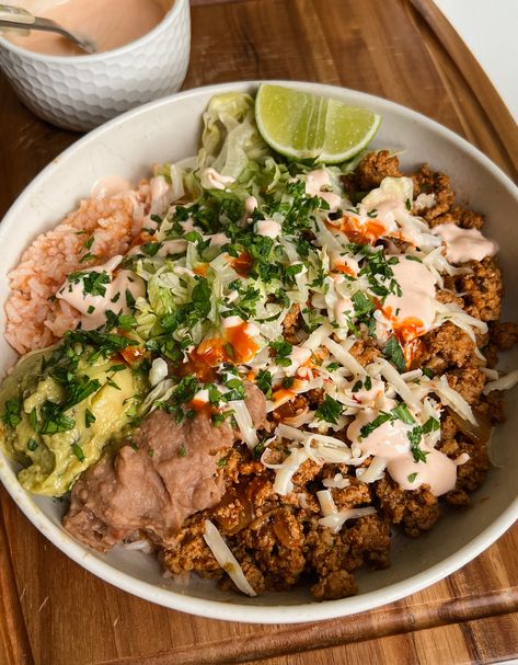 Ground Turkey Taco Bowls - Brocc Your Body Ground Turkey Protein Bowl, Ground Chicken Taco Bowl, High Protein Taco Bowl, Ground Turkey Taco Bowl, Ground Turkey Burrito Bowl, Healthy Trader Joes Recipes, Taco Bowls Healthy, Turkey Taco Bowl, Turkey Taco Bowls