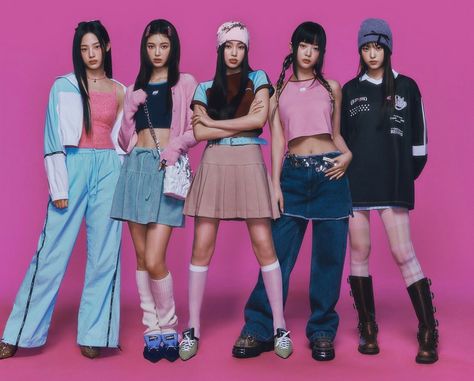 New Jeans Style, I Love Girls, Colourful Outfits, Kpop Outfits, Kpop Fashion, Stage Outfits, Kpop Girl Groups, Y2k Fashion, Jean Outfits