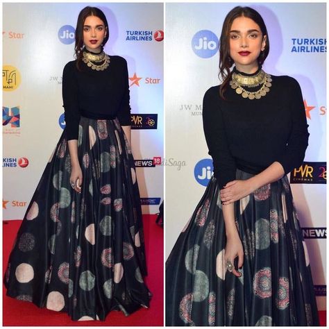 6 Ways To Keep Yourself Warm in Winter Weddings Little Black Dress Outfit, Night Scenes, Aditi Rao Hydari, Aditi Rao, Indian Skirt, About Last Night, Outfit Top, Silver Choker Necklace, Black Dress Outfits