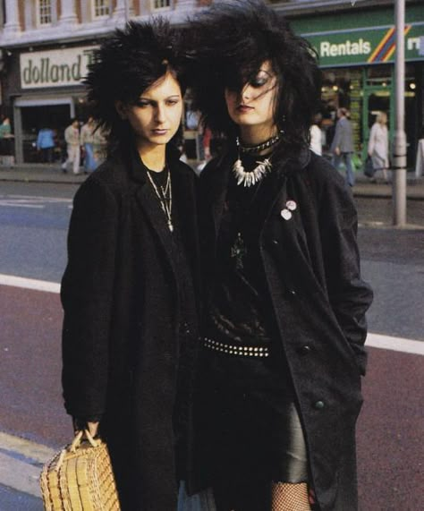 80s Goth Fashion, Trad Goth Outfits, Traditional Goth, 80s Goth, Goth Kids, Goth Stuff, Goth Subculture, Arte Punk, Trad Goth