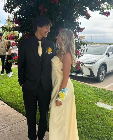 Angel girl @paigeschrader28 in our Maiah Yellow Maxi Dress 💛⁠ Yellow Homecoming Dresses Couple, Prom Couple Color Schemes, Yellow Prom Outfits For Couples, Yellow Hoco Dress Couple, Black And Yellow Prom Couple, Yellow Homecoming Couple, Semi Formal Pictures Couples, Cute Couple Pics Prom, Yellow Hoco Couple