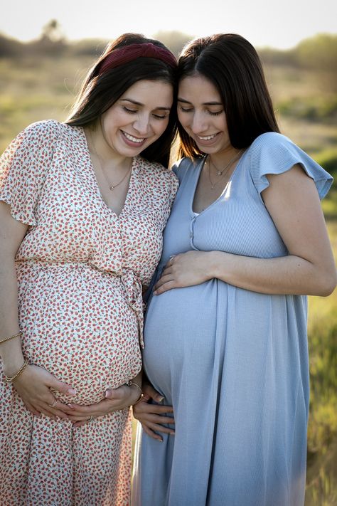 Best Friend Bump Pictures, Maternity Sisters Photography, Maternity Best Friends Photo Ideas, Two Pregnant Friends Photoshoot, Sisters Maternity Photoshoot, Maternity Pictures With Friends, Friendship Maternity Shoot, Best Friend Maternity Photoshoot, Pregnant Best Friends Pictures