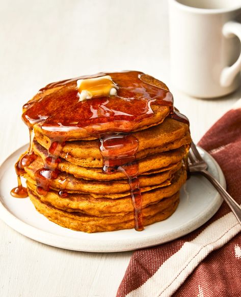 Pumpkin Spice Pancakes Low Carb Pumpkin Pancakes, Fluffy Pumpkin Pancakes, Spice Pancakes, Pumpkin Spice Pancakes, How To Cook Pancakes, Recipe Low Carb, Pumpkin Recipes Easy, Flax Seed Recipes, Pumpkin Pancakes