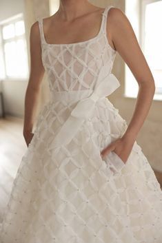 Wedding 2023 Dress, Bold Wedding Dresses, Bride Dress 2023 Trends, Short Dress Bride, Unusual Wedding Dress, Cottage Wedding Dress, Liz Martinez, Bridal Trends, Couture Bridal Gowns