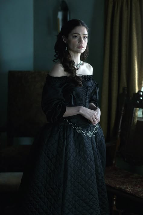 Salem - Season 1 Episode 3 Still Salem Outfits, Witches Of Salem, Salem Series, Rhaella Targaryen, Mary Sibley, Outfit Png, The Witches, Medieval Dress, Fantasy Costumes