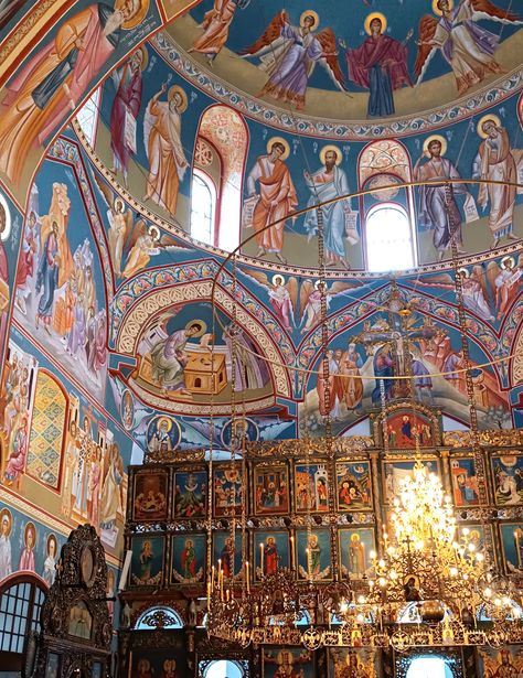 Serbian Orthodox churches Serbian Aesthetic, Orthodox Beauty, H R, Christian History, Church Architecture, Orthodox Church, Orthodox Christianity, Central Europe, Historical Architecture