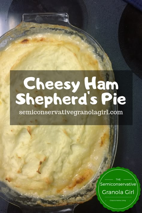 Cheesy Ham Shepherd's Pie Ham Mashed Potato Casserole, Leftover Ham Recipes Casseroles, Ham Recipes Healthy, Ham Pot Pie, Baked Meals, Ham Pie, Ham Dishes, Pie And Mash, Broccoli And Cauliflower