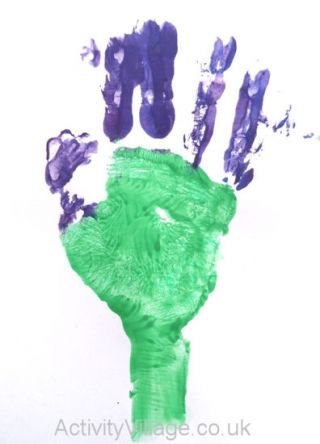 Handprint Thistle and more thistle crafts Burns Night Activities, Burns Night Crafts, Robert Burns Day, Thistle Crafts, Burns Day, Night Nursery, Night Kids, Messy Crafts, Nursery Activities